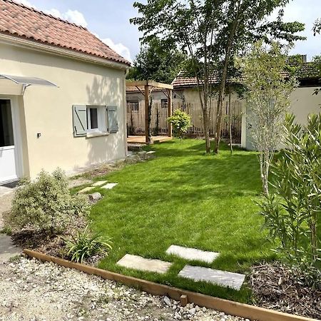 Petite Maison Avec Jardin Au Calme Флуарак Экстерьер фото